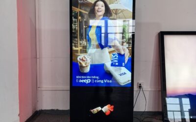 Cho Thuê Standee Điện Tử Cảm Ứng Giá Rẻ TPHCM – Giao Hàng Tận Nơi